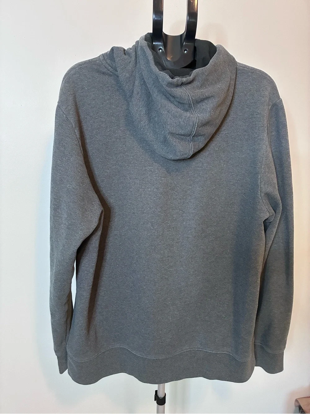 The North Face Gray Graphic Hoodie Men’s XL Pullover Sweatshirt